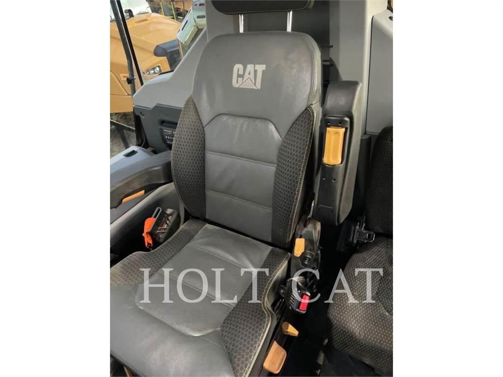 CAT 745 Zglobni damperi