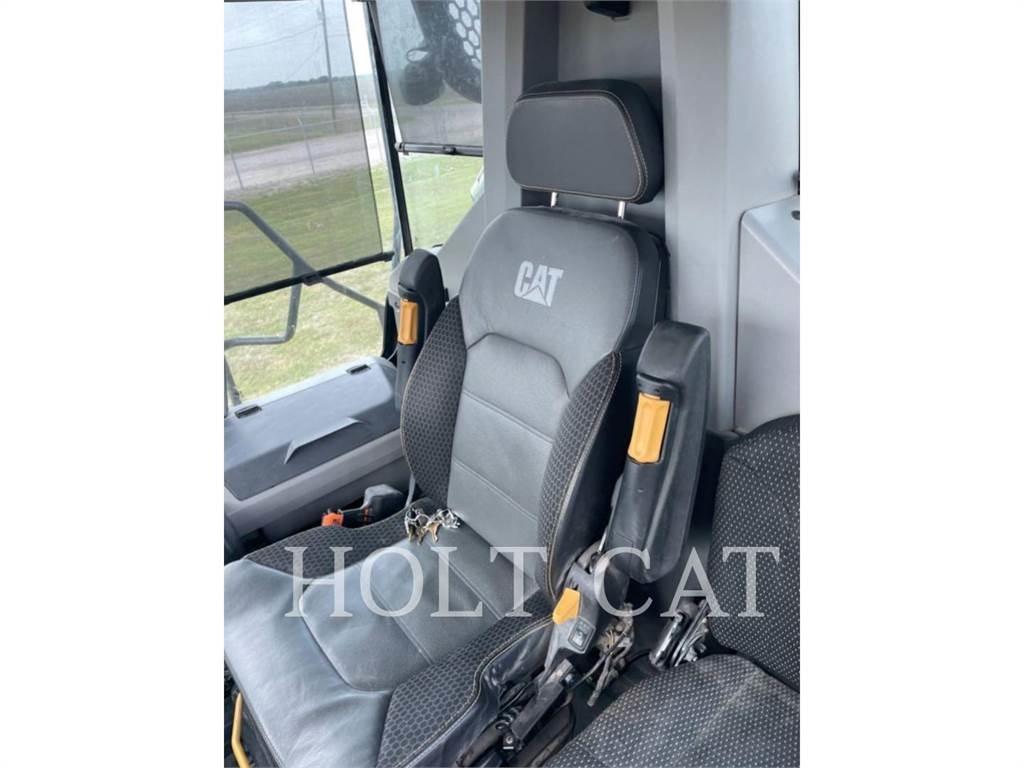 CAT 745 Zglobni damperi