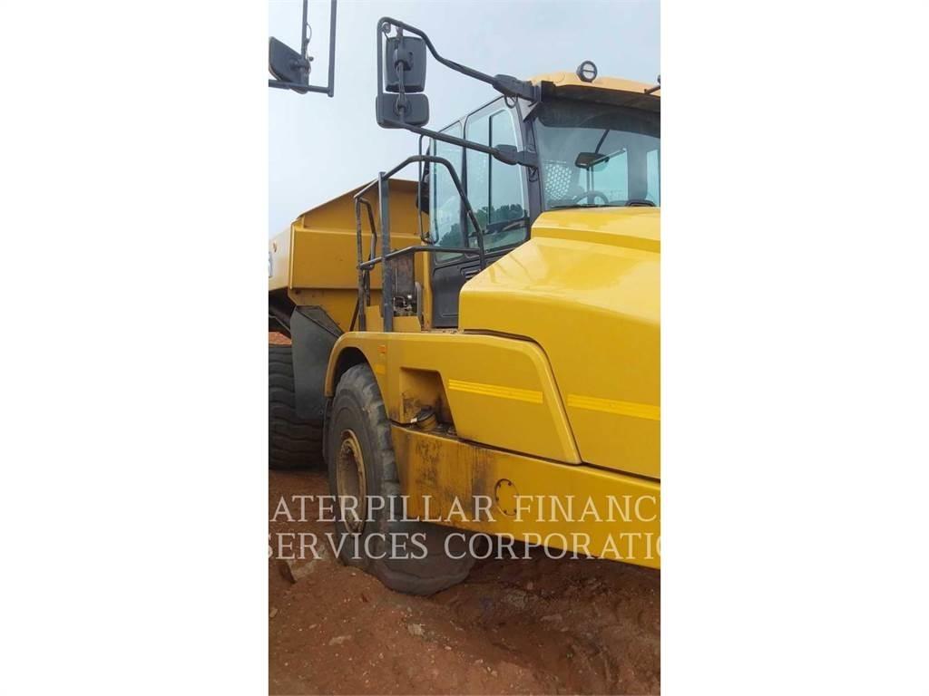 CAT 745 Zglobni damperi