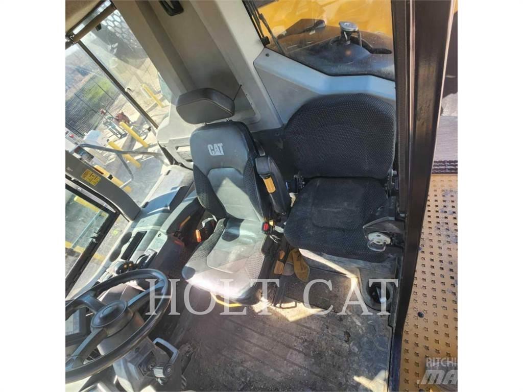 CAT 745 Zglobni damperi