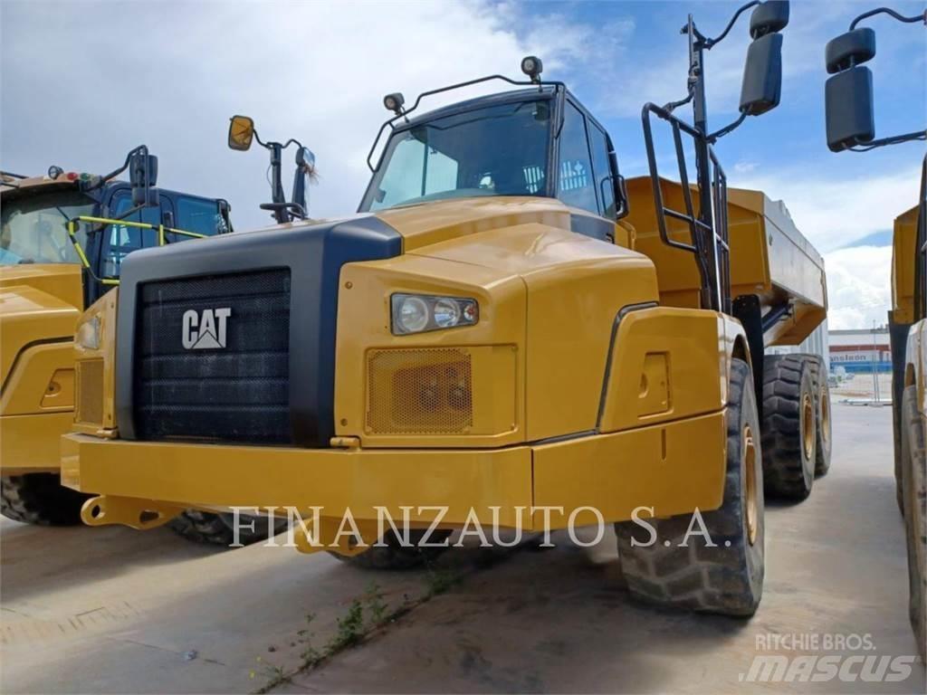 CAT 745 Zglobni damperi