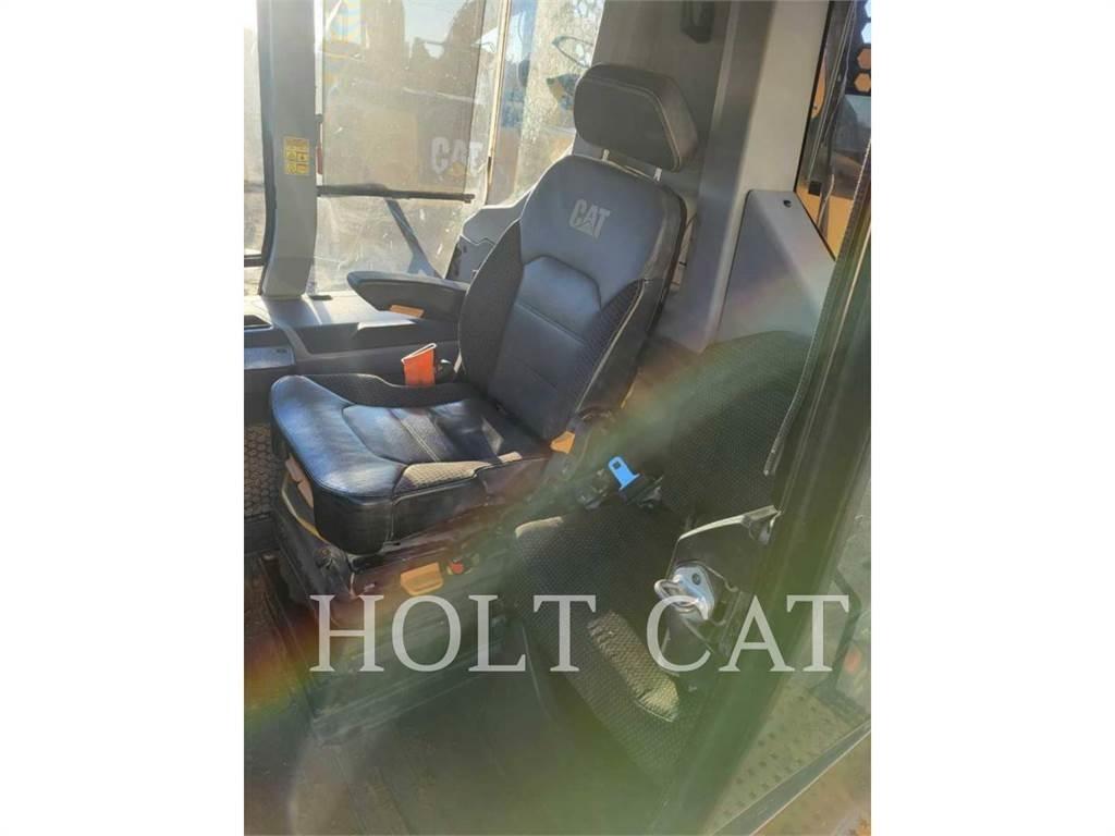 CAT 745 Zglobni damperi