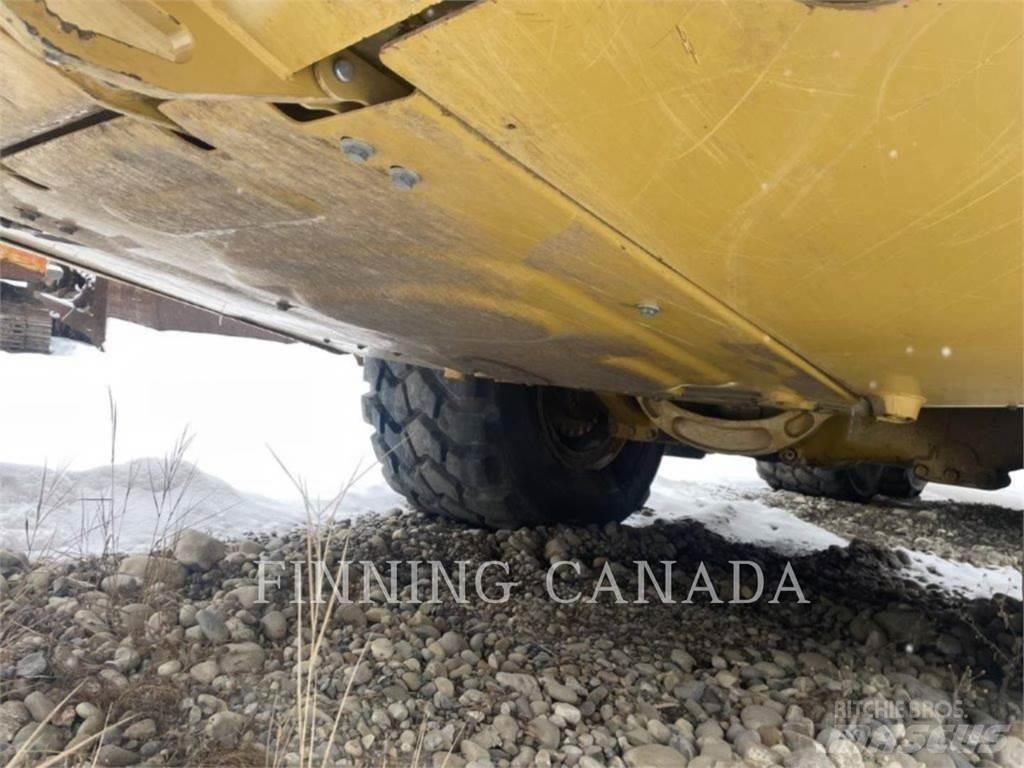 CAT 745 Zglobni damperi
