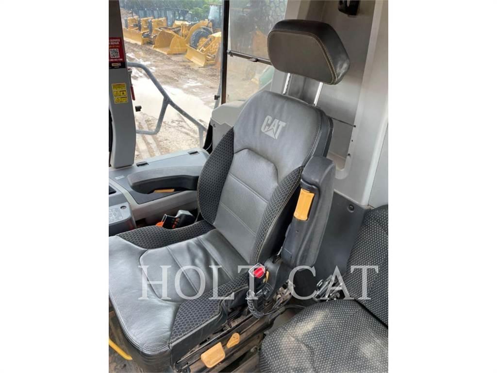 CAT 745 Zglobni damperi