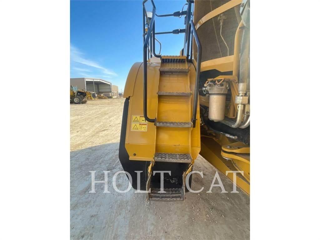 CAT 745 Zglobni damperi