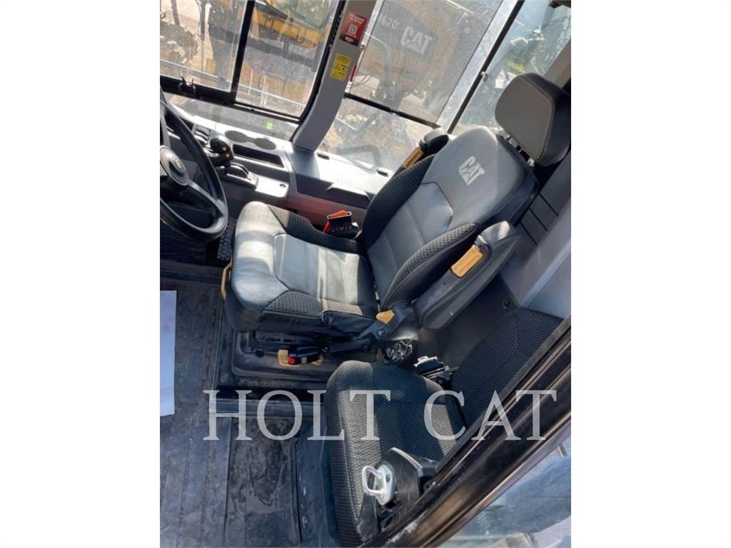CAT 745 Zglobni damperi