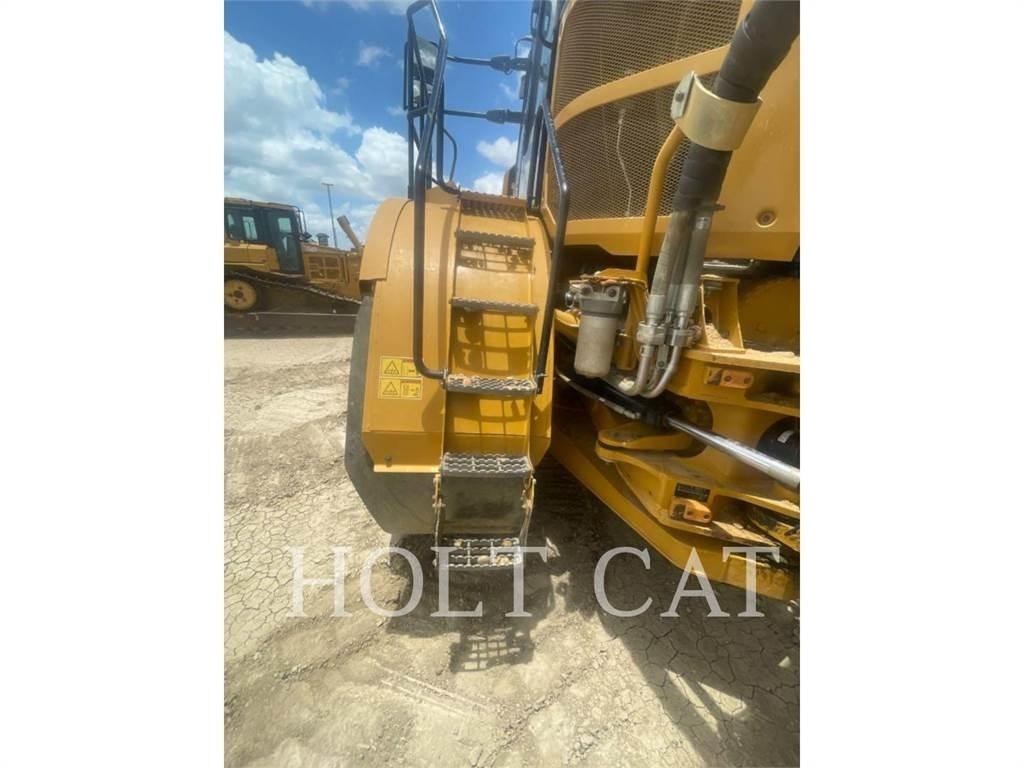 CAT 745 Zglobni damperi