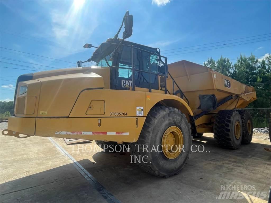 CAT 745 Zglobni damperi