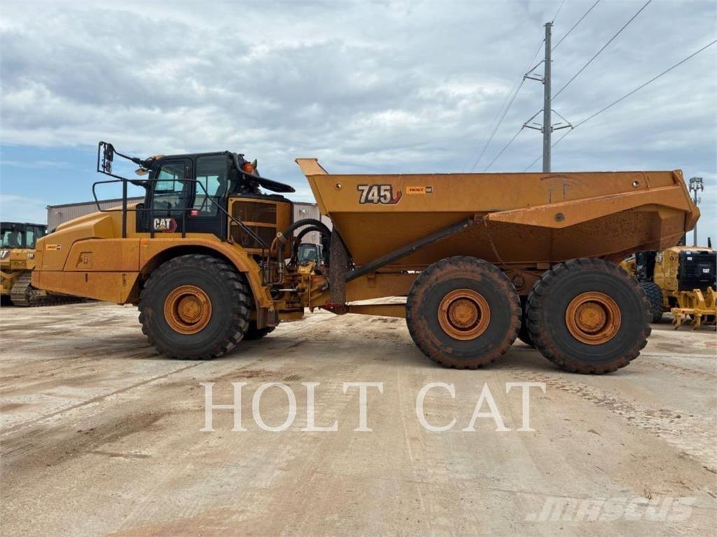 CAT 745 Zglobni damperi