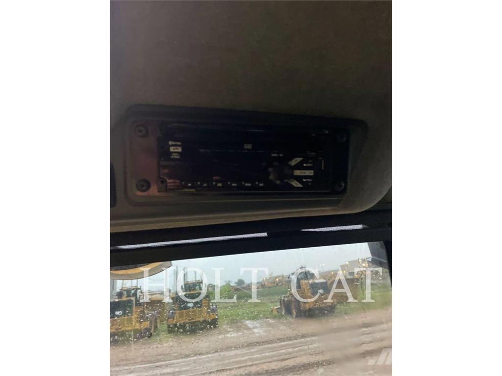 CAT 745 Zglobni damperi