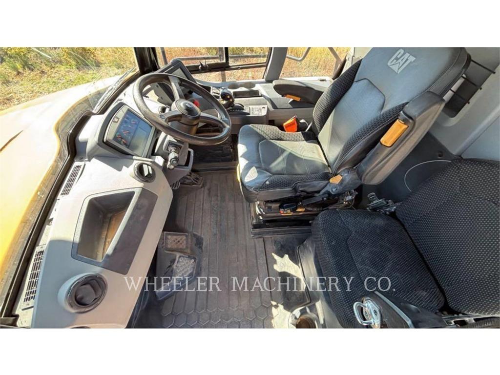 CAT 745 Zglobni damperi