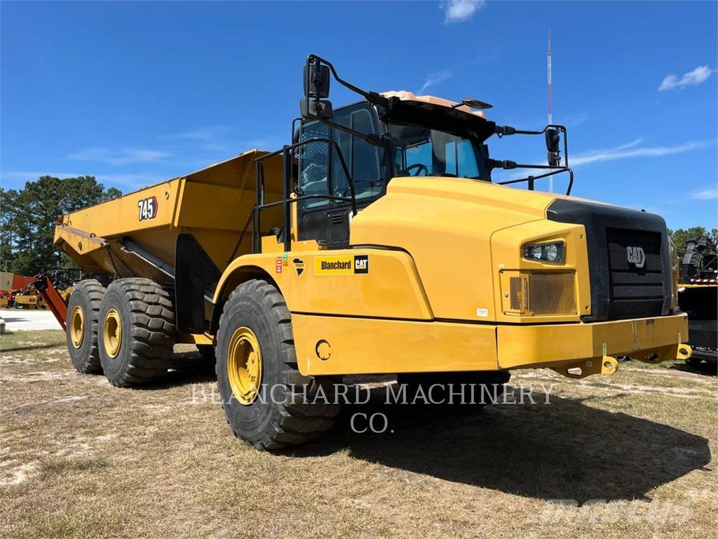 CAT 745 Zglobni damperi