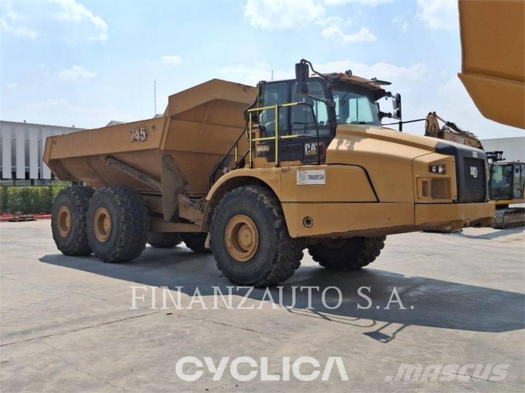 CAT 745 Zglobni damperi