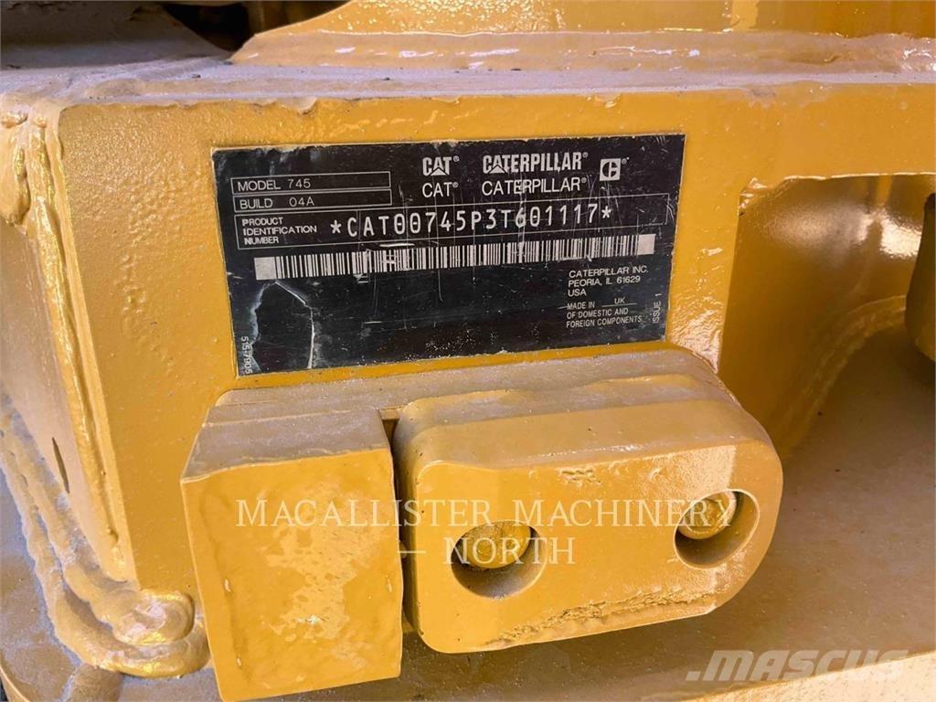 CAT 745 T Zglobni damperi
