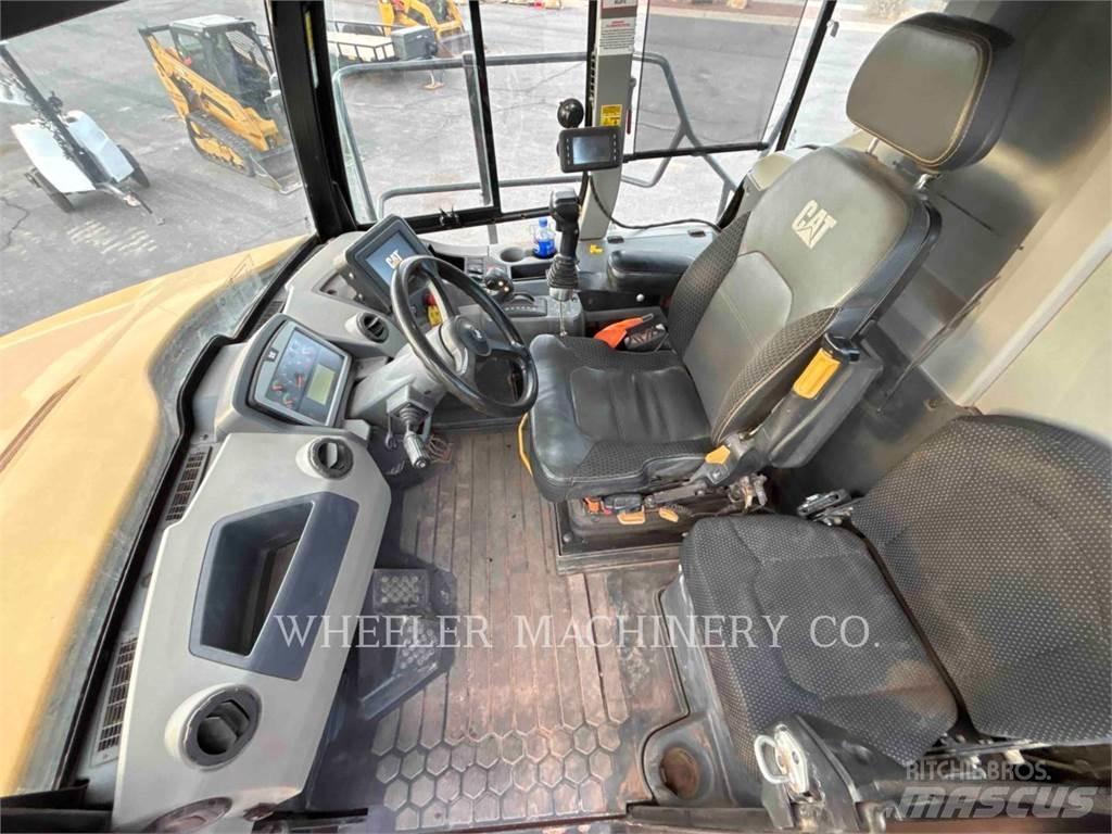 CAT 745 W/PAN Zglobni damperi