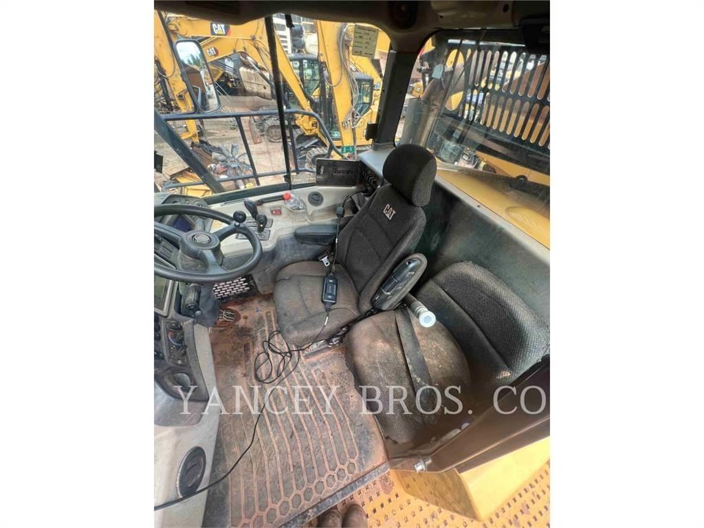 CAT 745C Zglobni damperi
