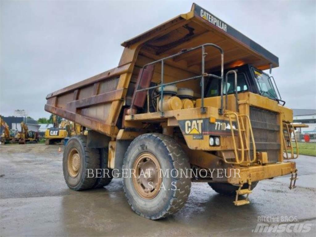 CAT 771D Zglobni damperi