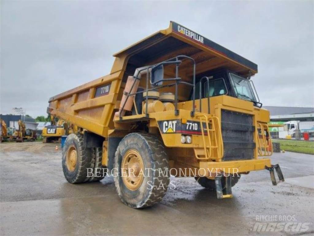 CAT 771D Zglobni damperi