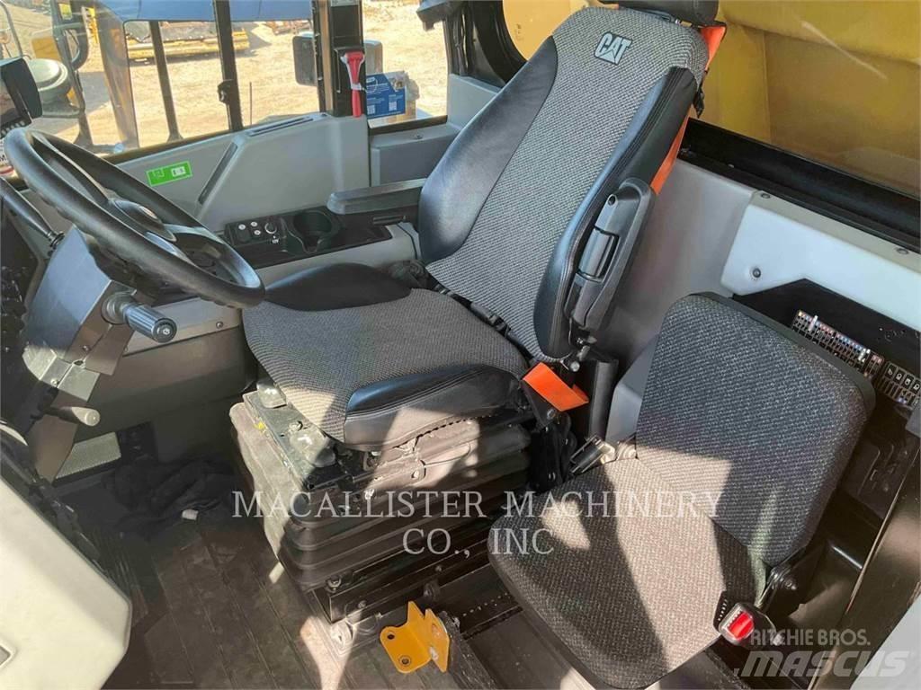 CAT 772G Zglobni damperi