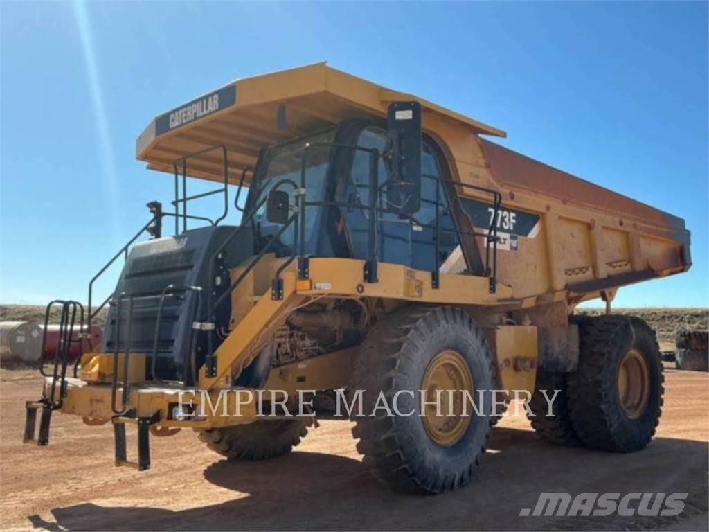 CAT 773F Zglobni damperi