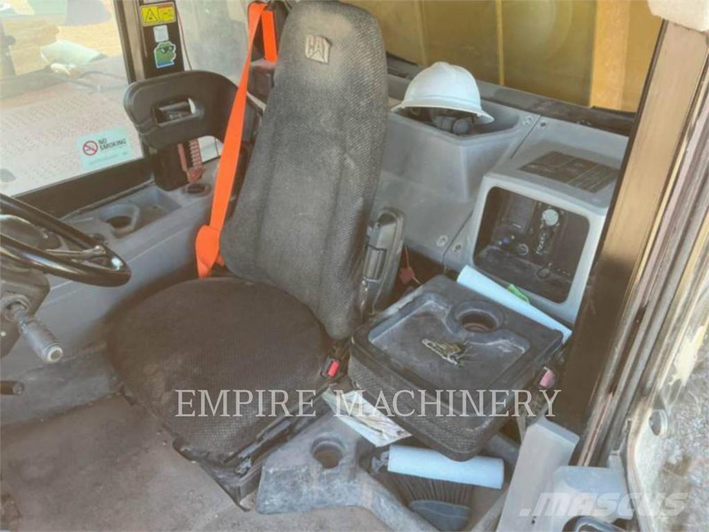 CAT 773F Zglobni damperi