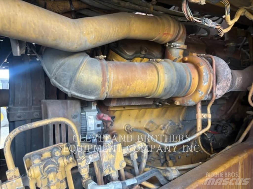 CAT 775F Kamioni za vodu