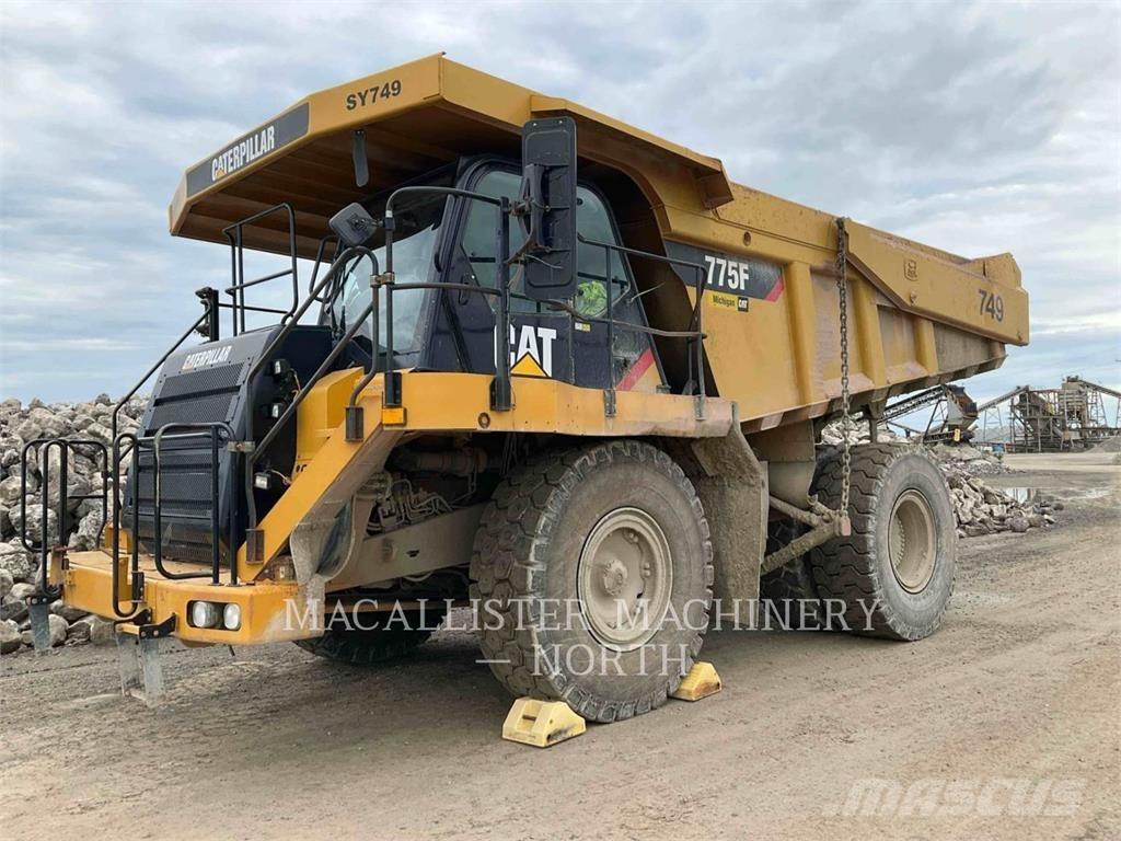 CAT 775F Zglobni damperi