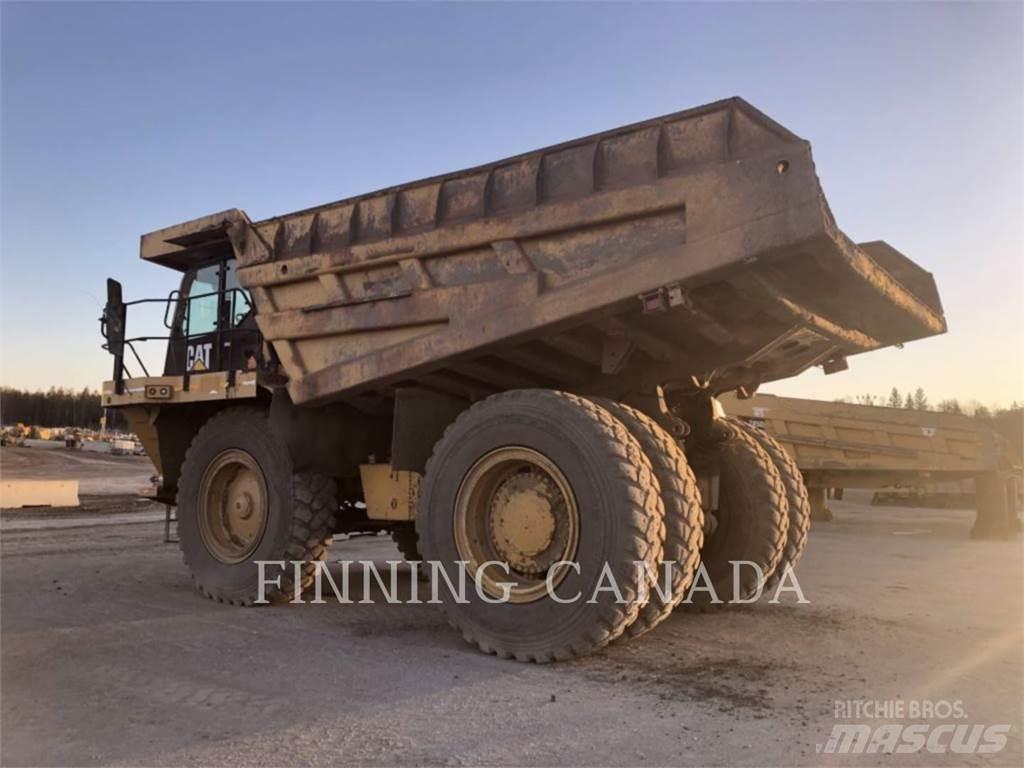 CAT 777F Zglobni damperi