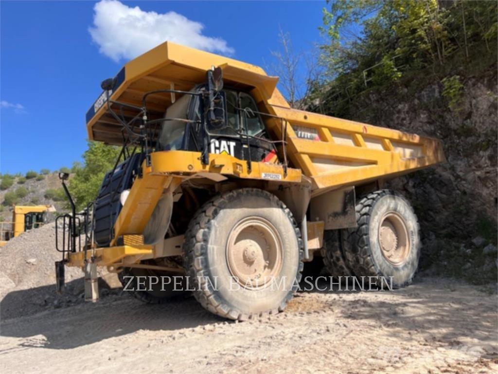 CAT 777F Zglobni damperi
