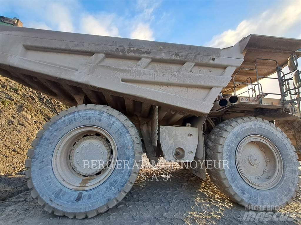 CAT 777G Zglobni damperi
