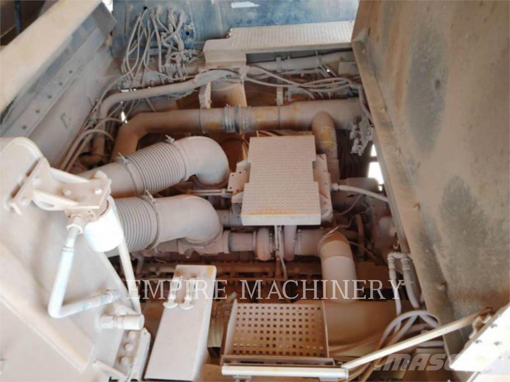 CAT 789D Zglobni damperi