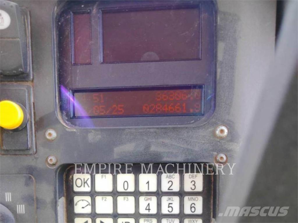 CAT 789D Zglobni damperi