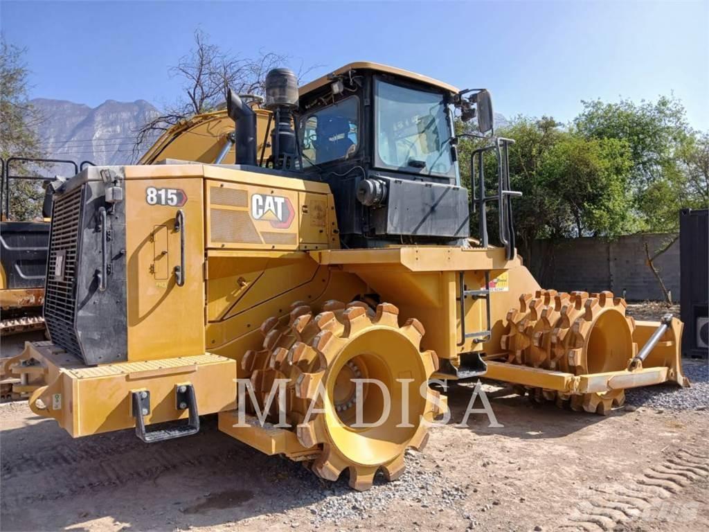 CAT 815 Nabijači zemlje