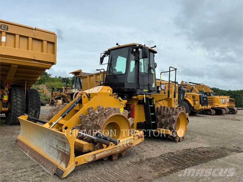 CAT 815 Nabijači zemlje