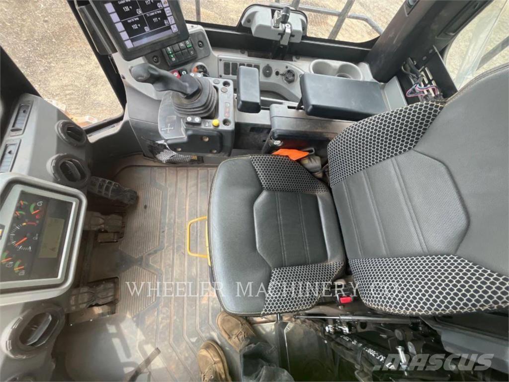 CAT 815 Kombinovani valjci