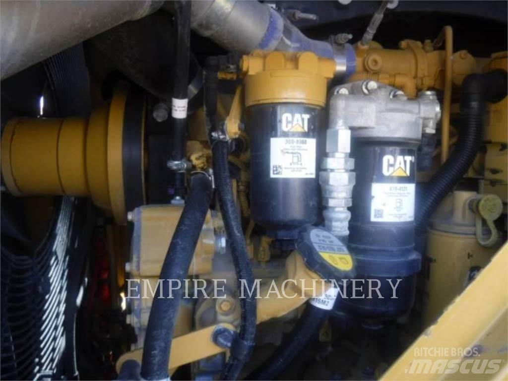 CAT 815-11 Nabijači zemlje