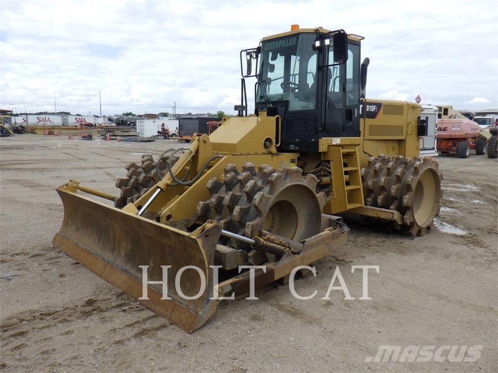 CAT 815FII Nabijači zemlje