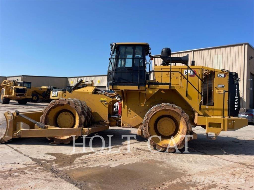 CAT 825 Nabijači zemlje
