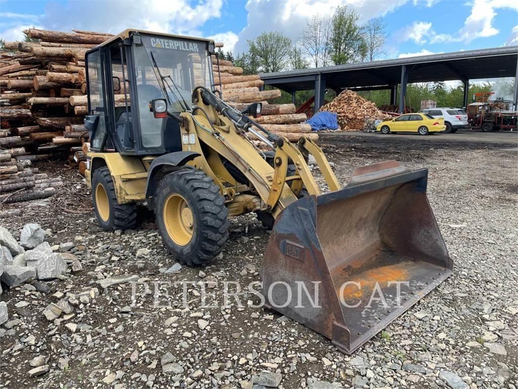 CAT 906 Utovarivači na točkove