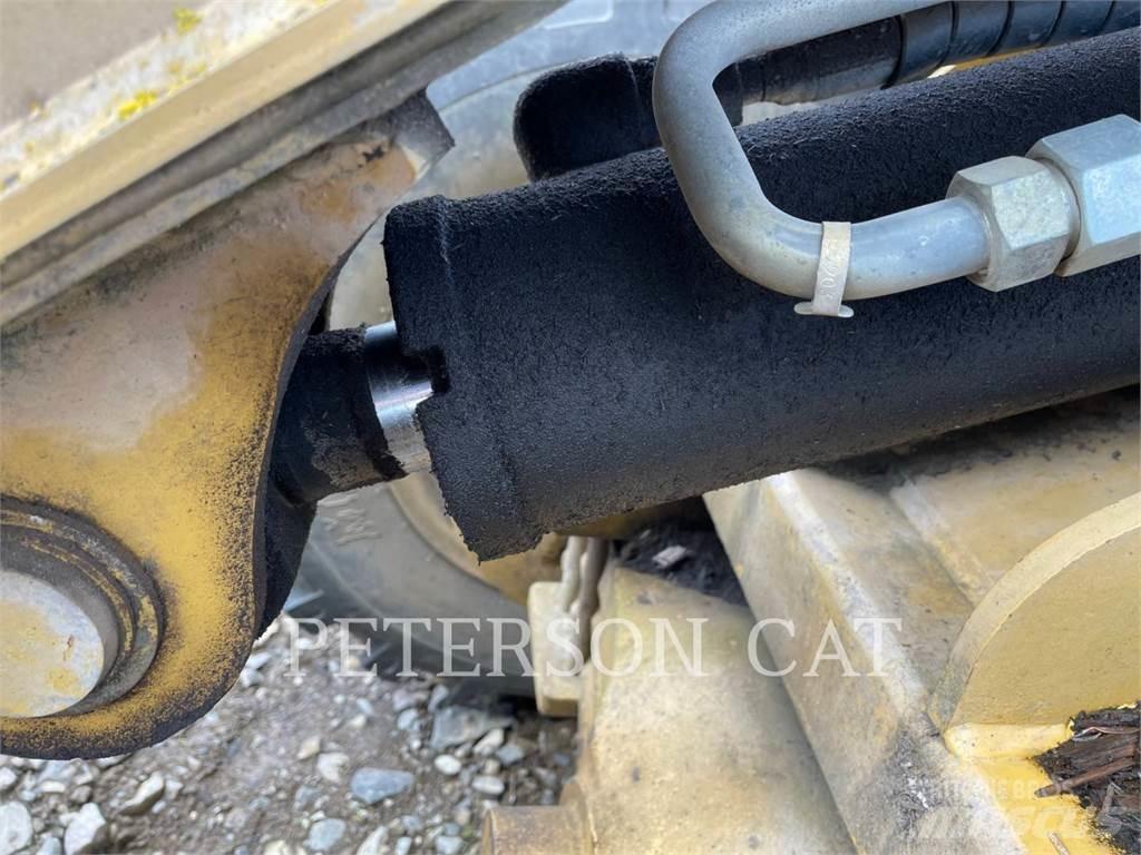 CAT 906 Utovarivači na točkove