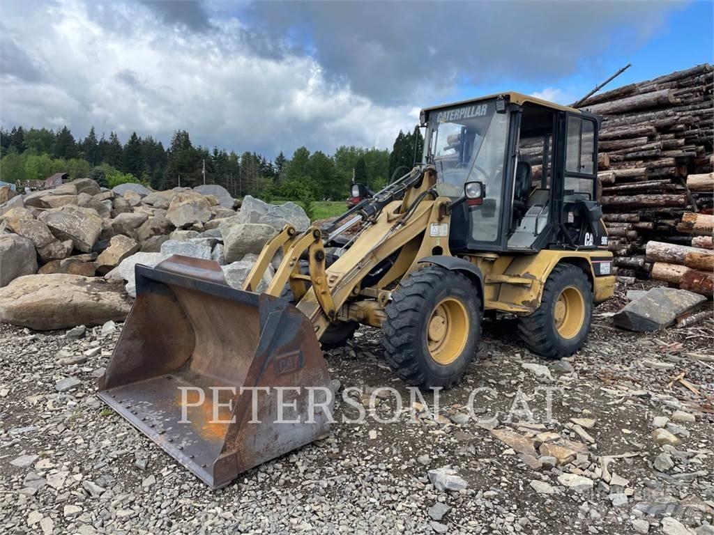 CAT 906 Utovarivači na točkove