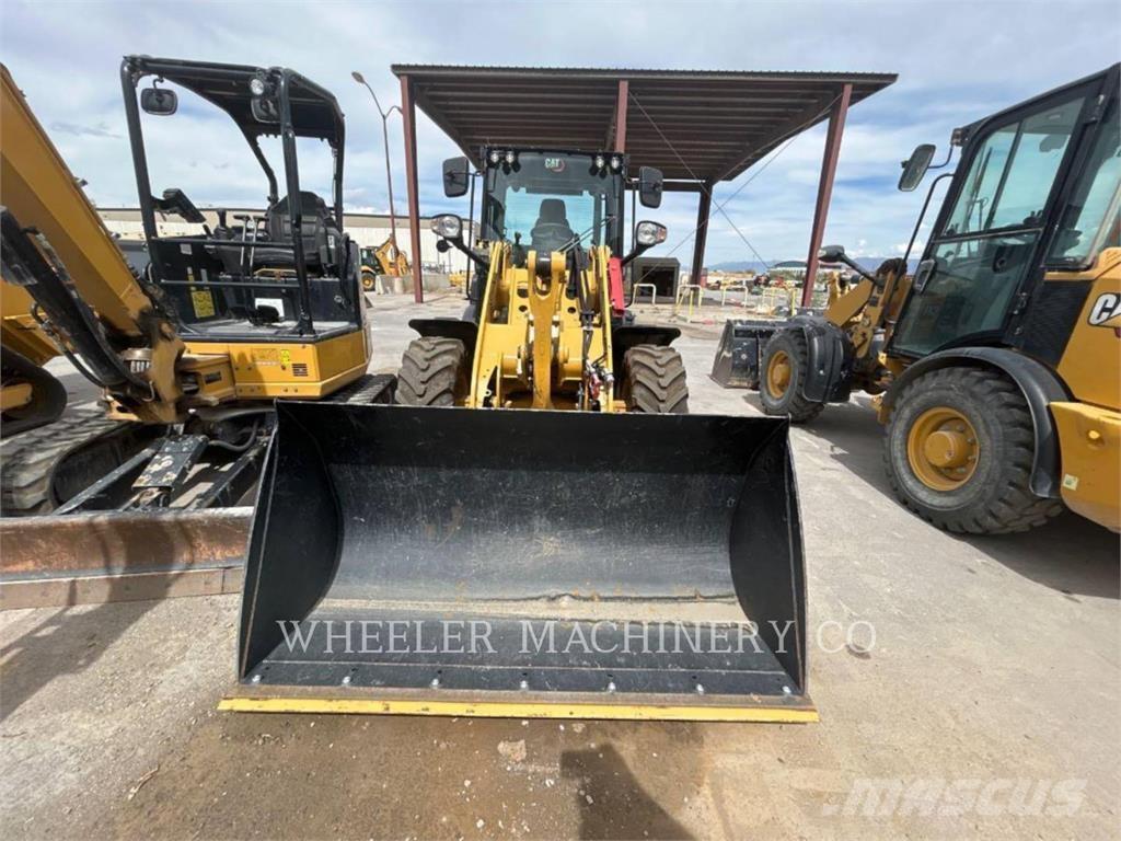 CAT 906 Utovarivači na točkove