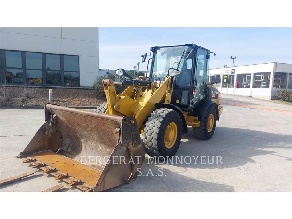 CAT 906 M Utovarivači na točkove