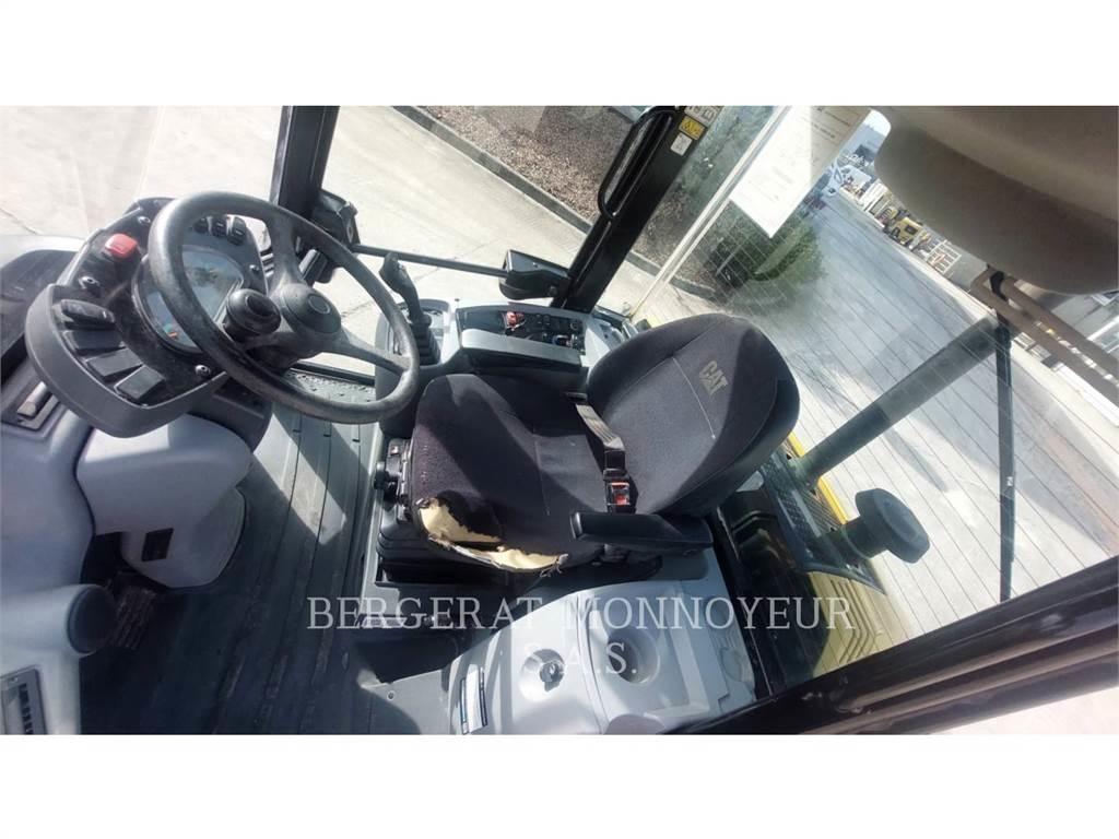 CAT 906 M Utovarivači na točkove