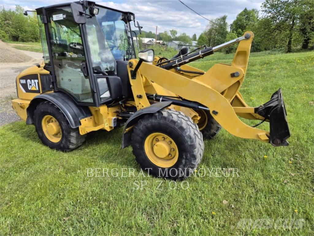 CAT 906H Utovarivači na točkove