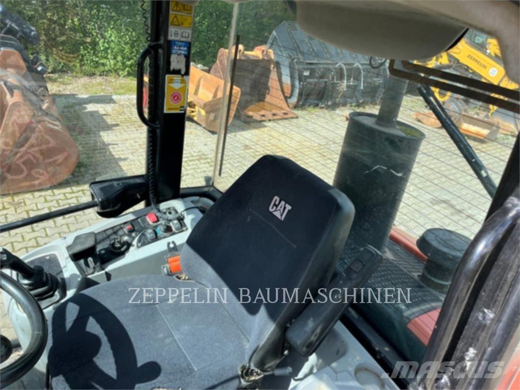 CAT 906H Utovarivači na točkove