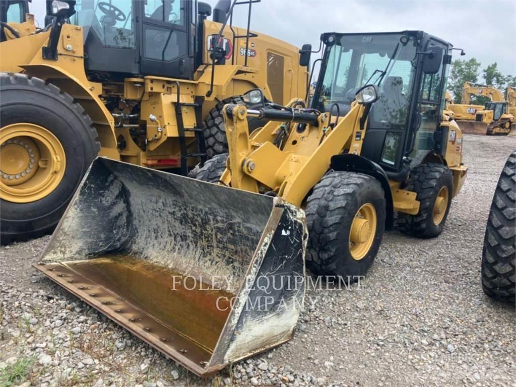 CAT 906M Utovarivači na točkove