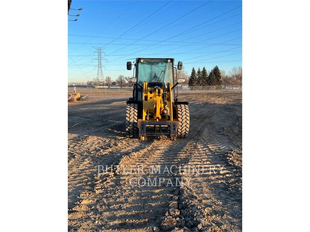 CAT 906M Utovarivači na točkove
