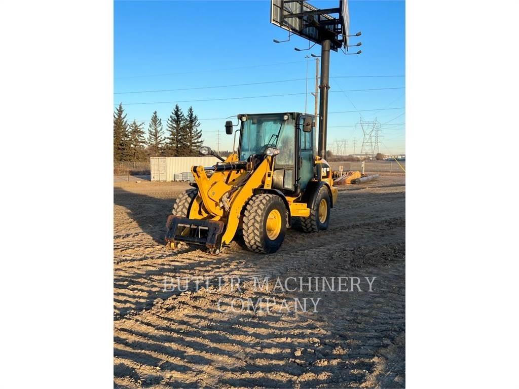 CAT 906M Utovarivači na točkove