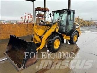 CAT 906M Utovarivači na točkove